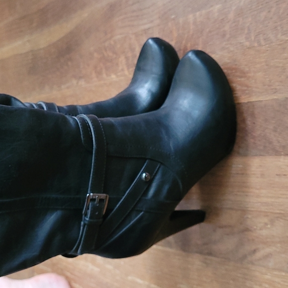 Over the knee leather boots